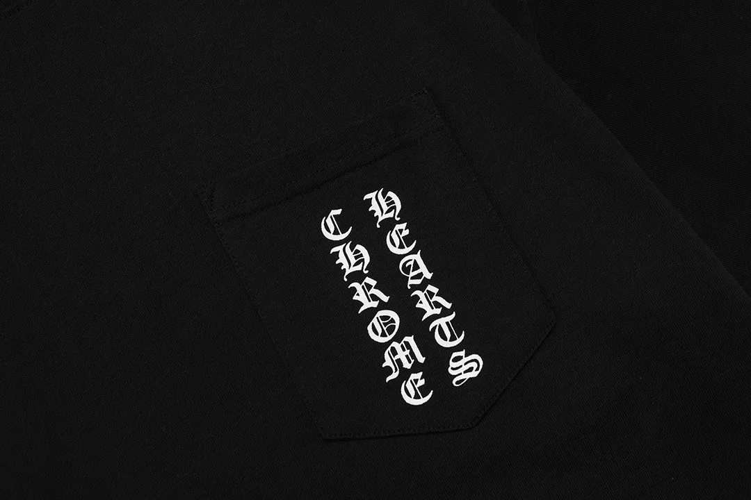 P150 Chrome Hearts 2026 early spring new style, chest pocket, front and back printed logo, same style for men and women, short-sleeved T-shirt ·Customized 300g 100% double yarn pure cotton fabric ·Dyeing 32 counts double thread ·Collar label, hangtag, main mark and three labels complete Color: Black Size: XS S M L